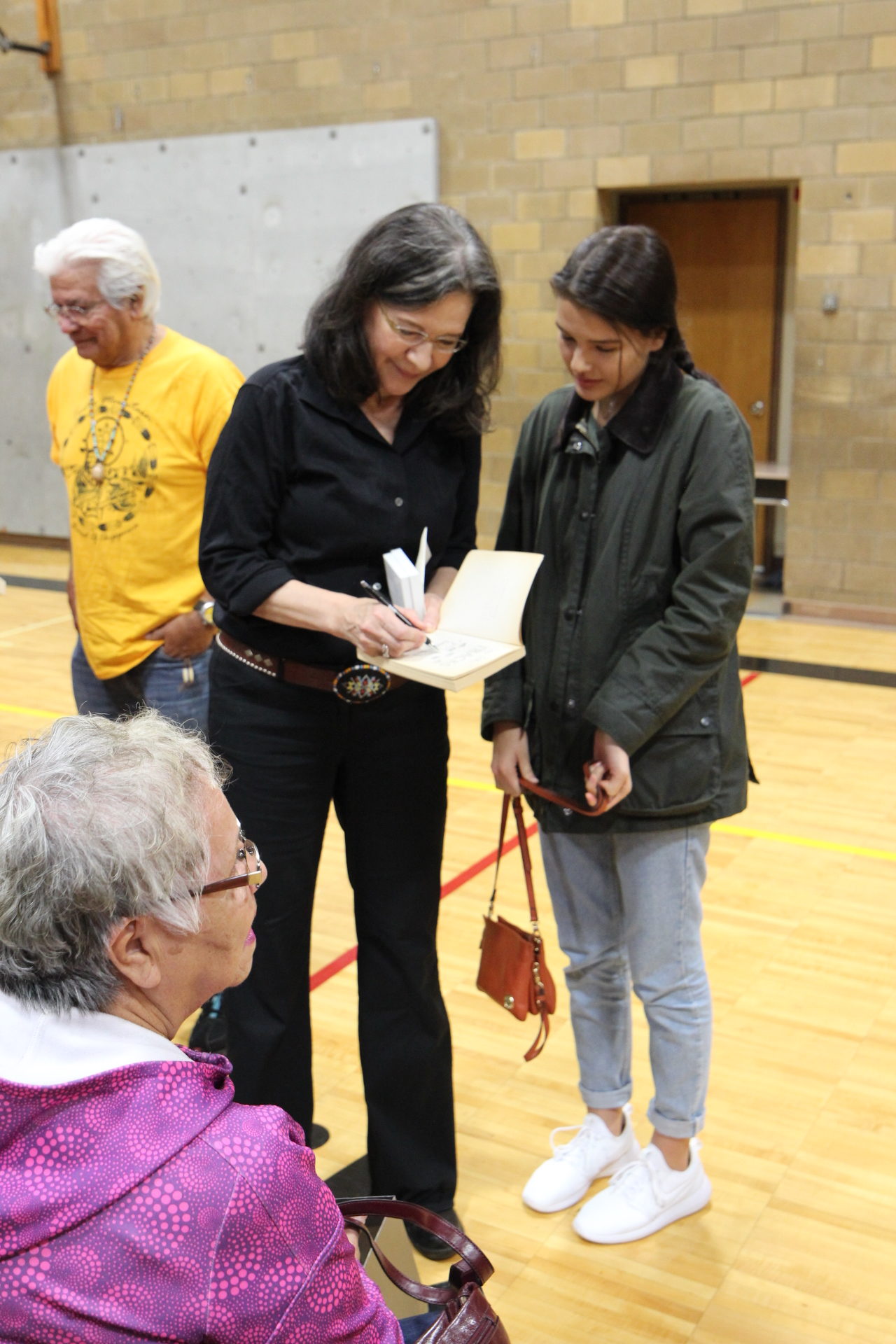 Louise Erdrich visits NAYA