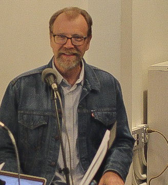 George Saunders Meets with Local Writers